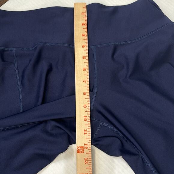 Under Armour UA HeatGear No-Slip Waistband 7/8
Ankle Leggings Size XL - Picture 8 of 9